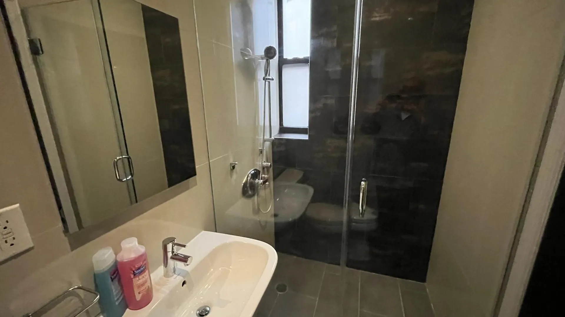 3 Bedroom, Central Location In Manhattan!! New York USA